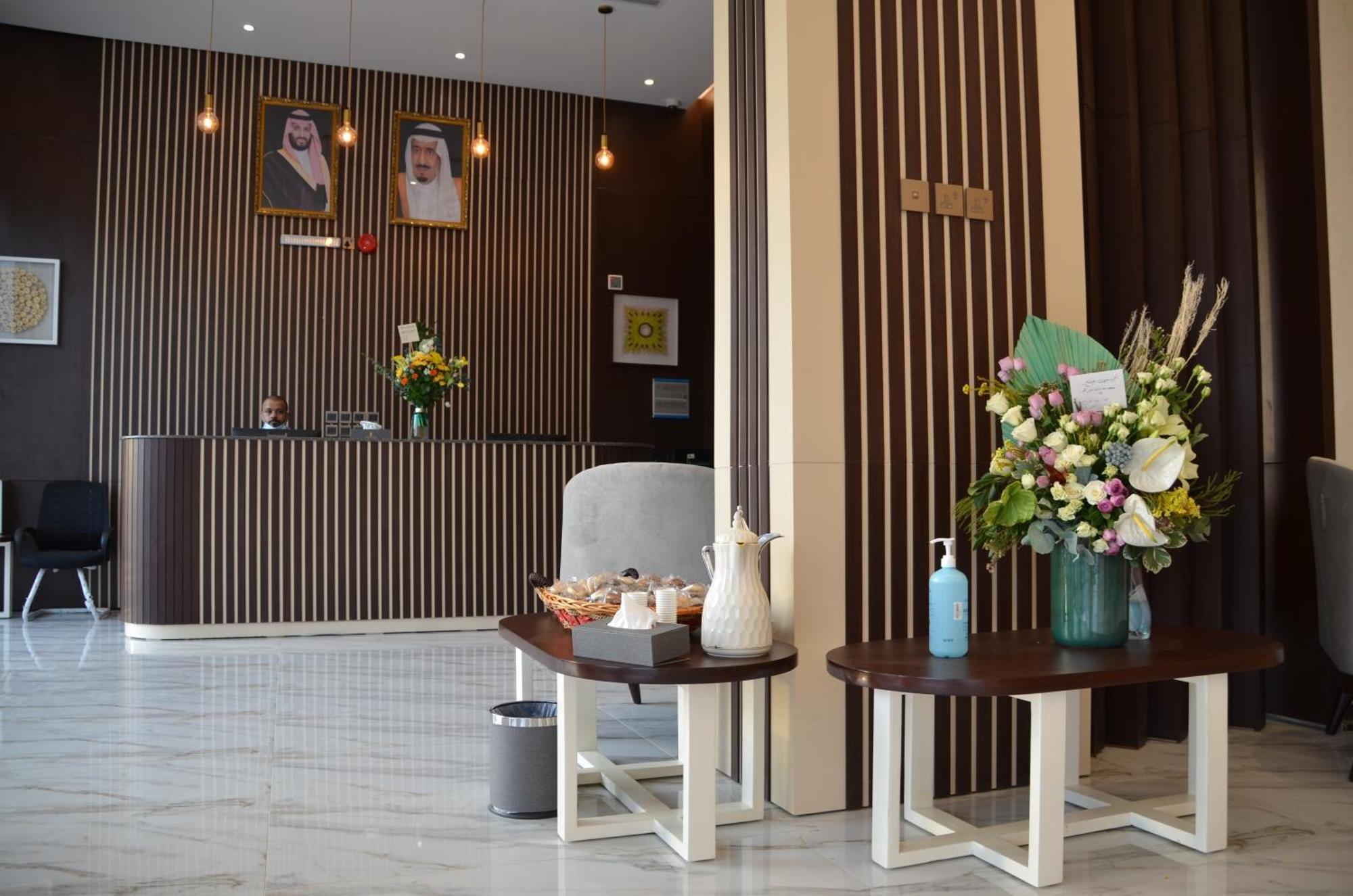 Golden Bujari Hotel - Diyafa Khamis Mushait Exterior foto